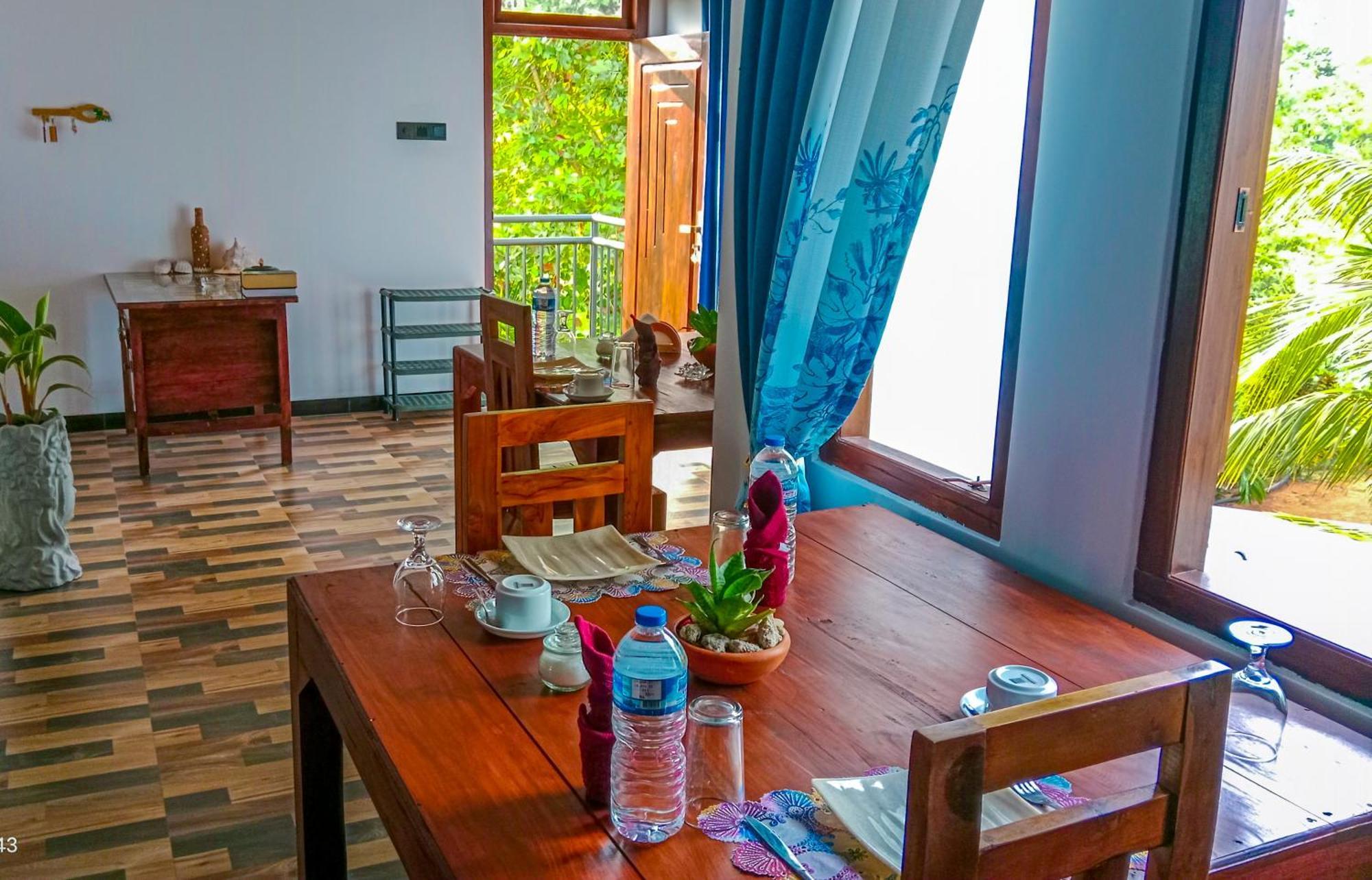 Dew Ashi Homestay シギリヤ エクステリア 写真